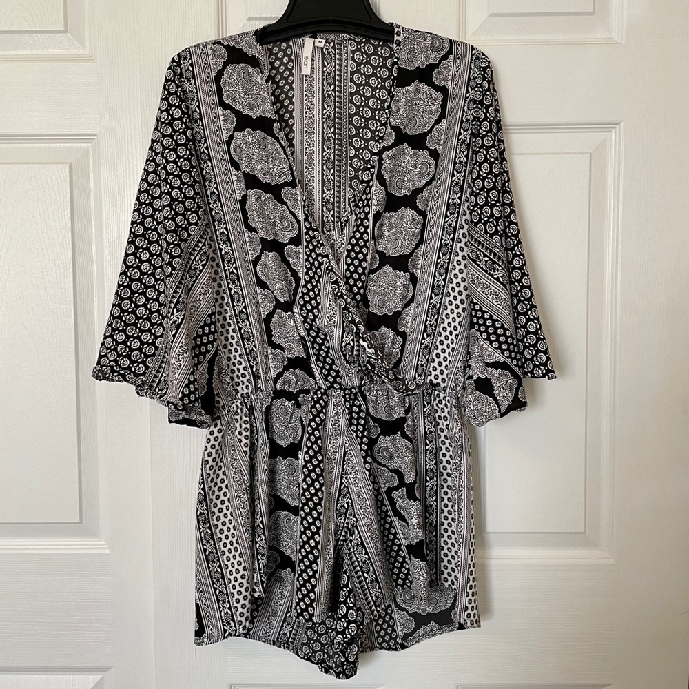 Elan Bold Printed Romper